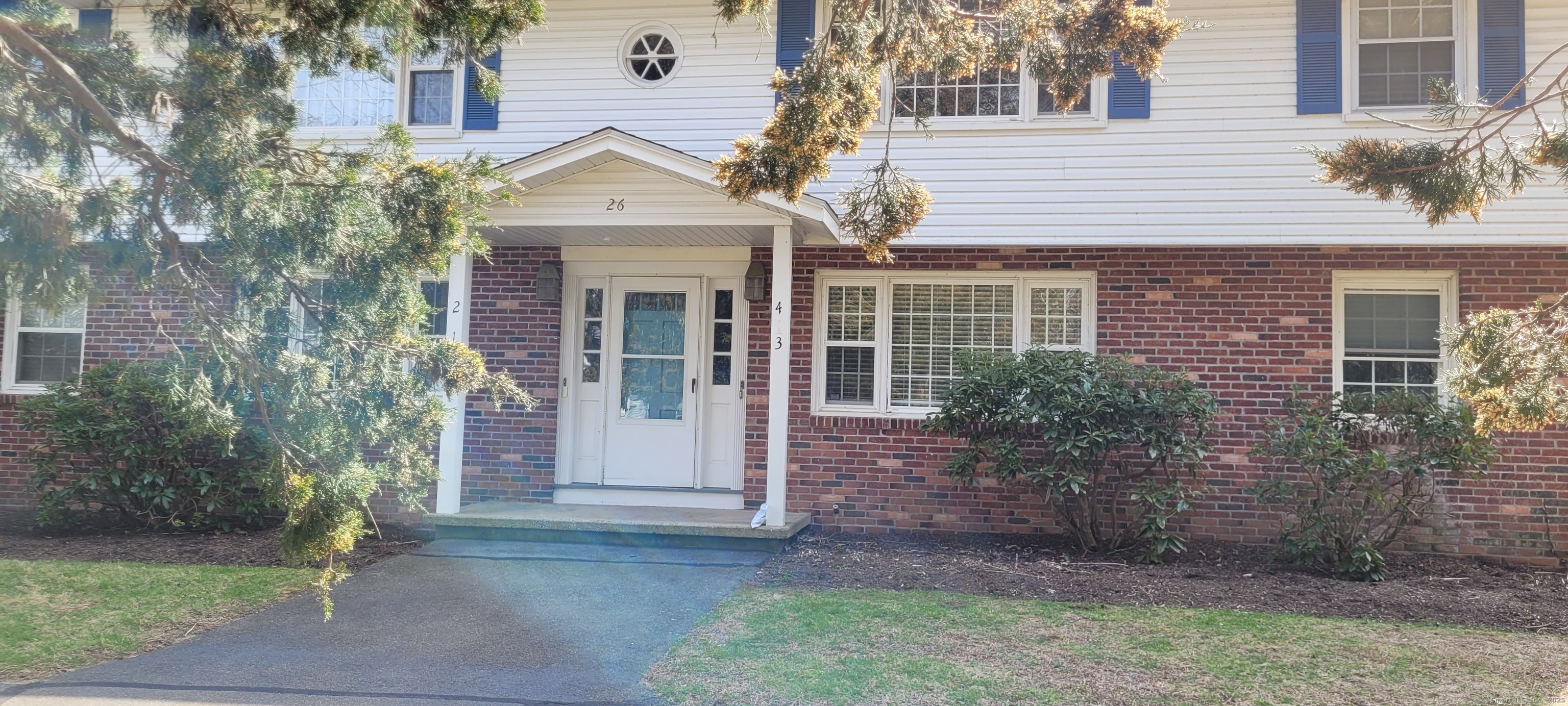 26 College Street APT 3