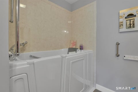 Tiny photo for 10 Main Street #211, Berlin, CT 06037 (MLS # 24204900)