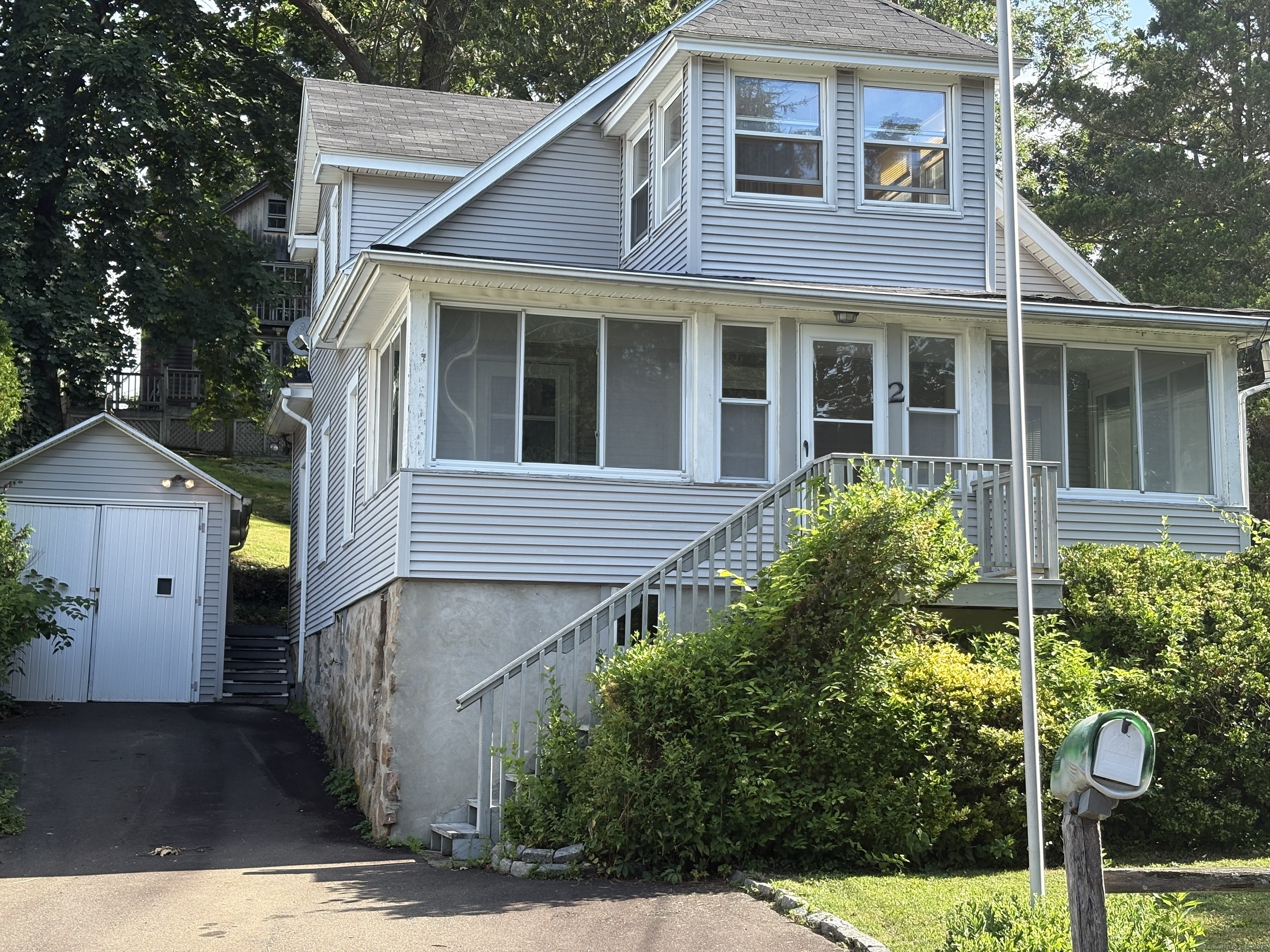 2 Sherwood Street