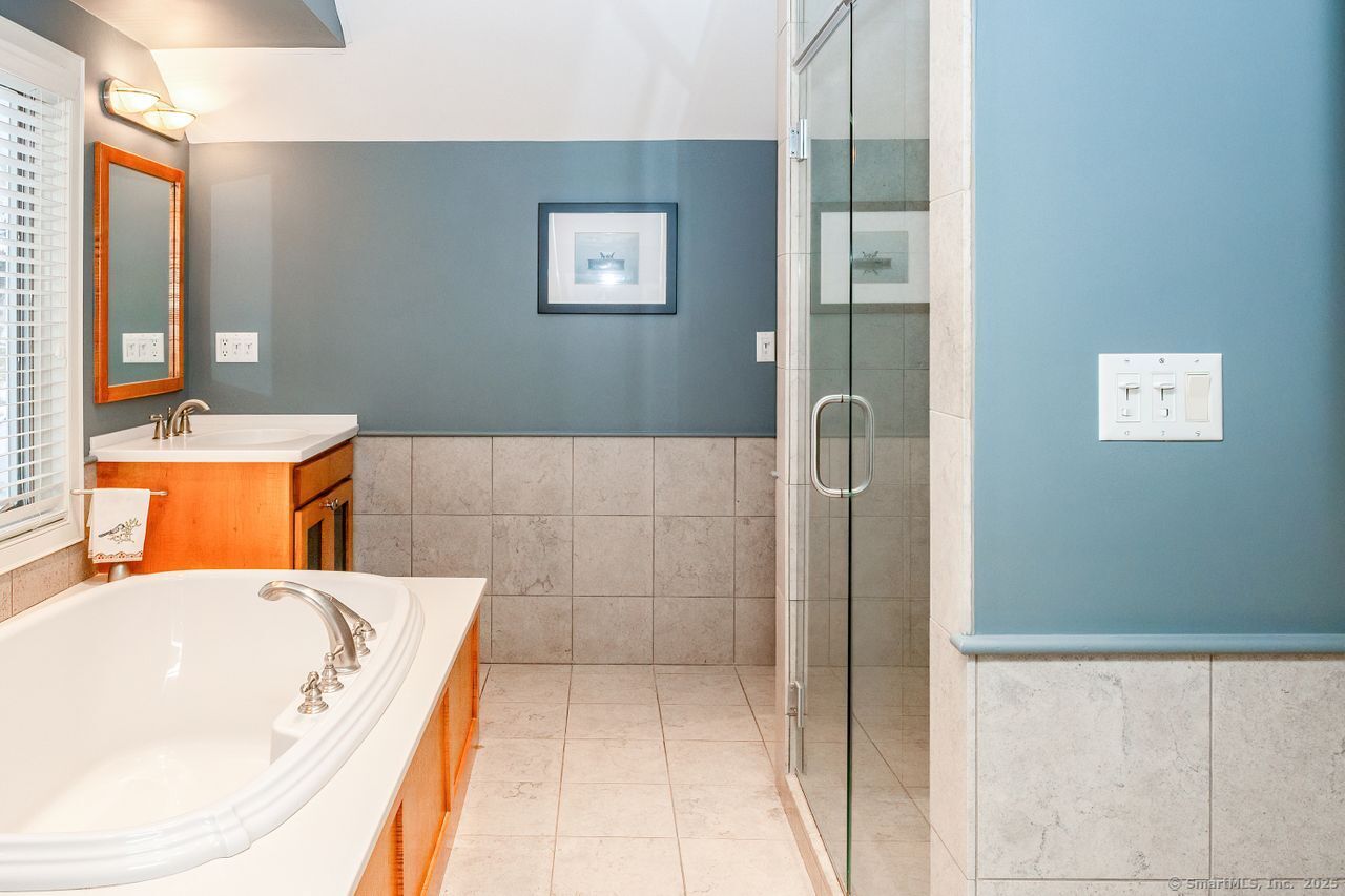 18 Chestnut Lane, Wallingford, Connecticut image 17