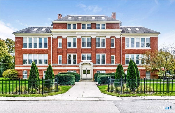 6 SCHOOL ST # 2, STONINGTON, CT 06378 - Image 7e01fae40ce2fa609d50c40580d4e703/2734459916