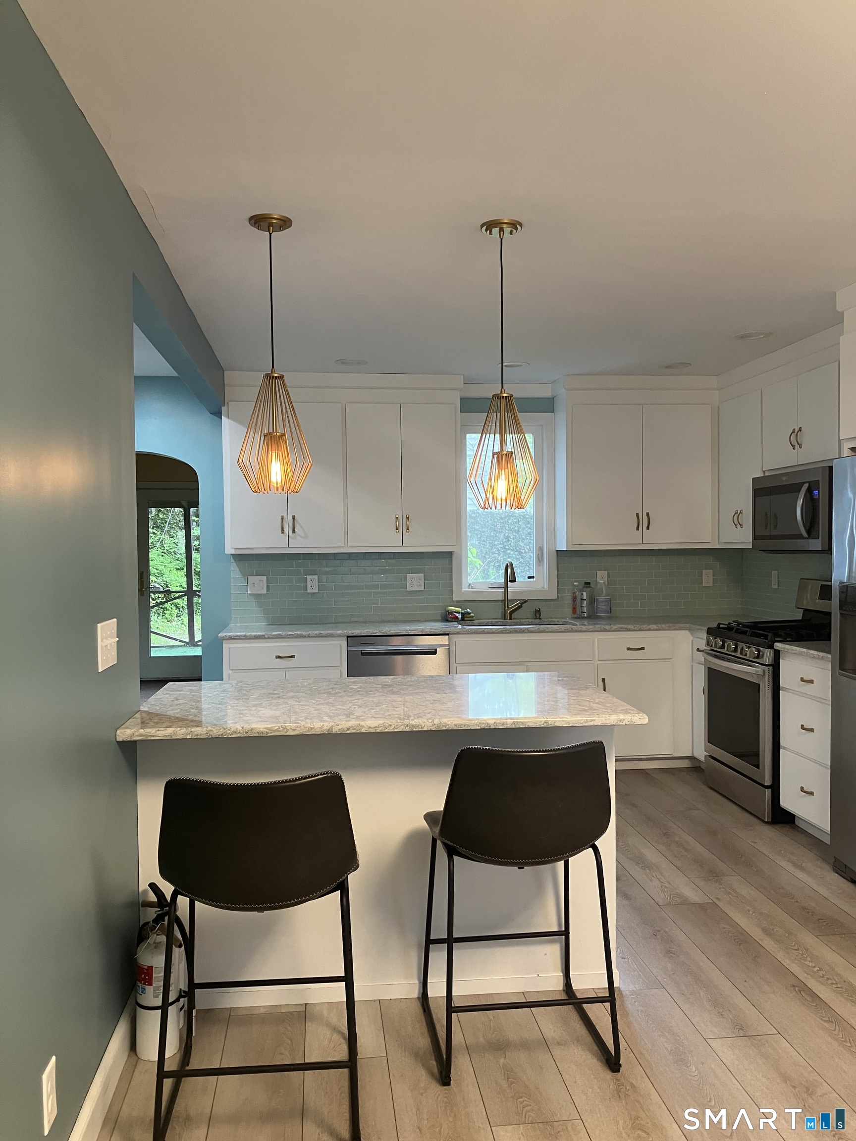 155 Lakeview Terrace