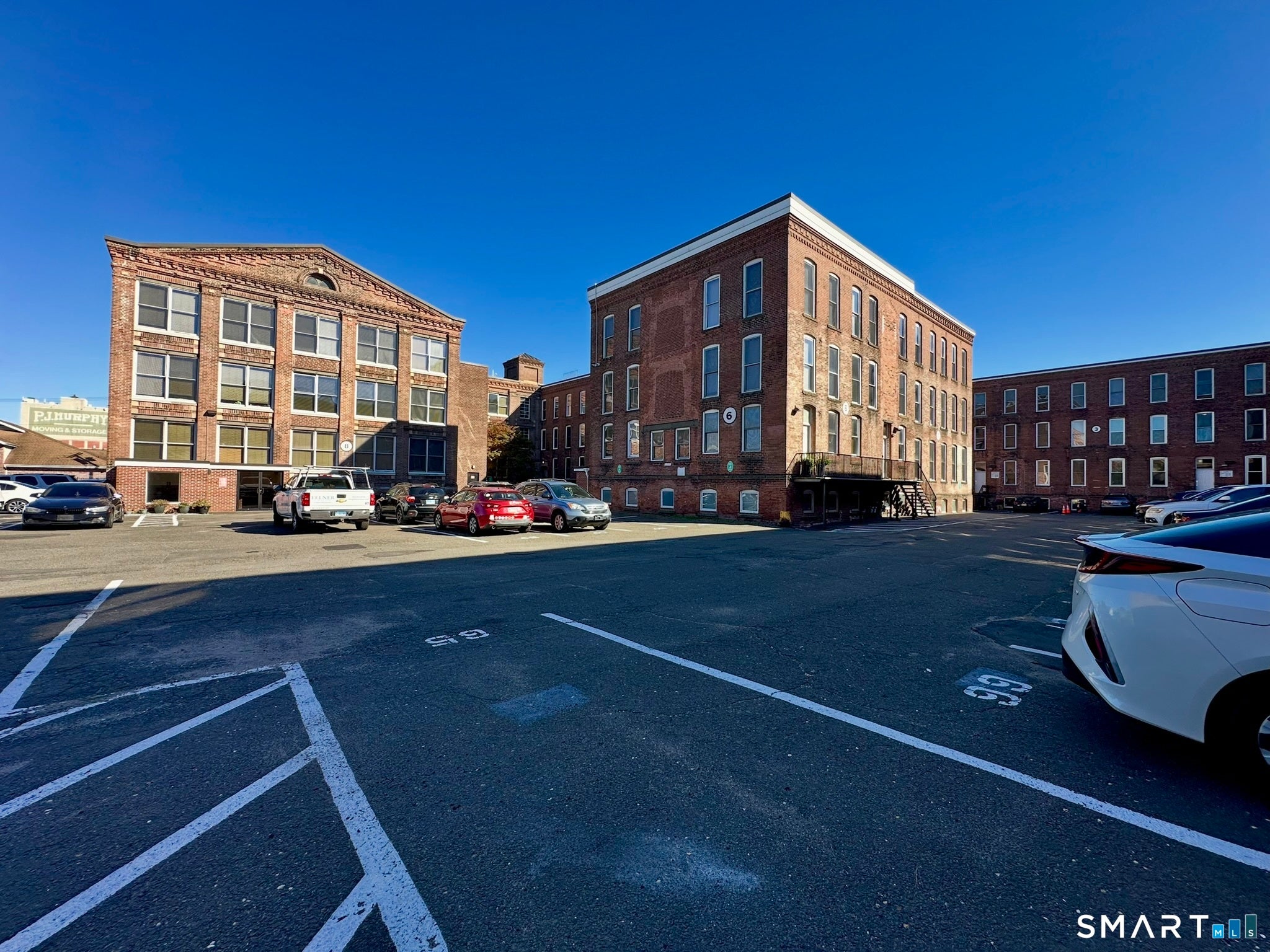 325 Lafayette Street 2203