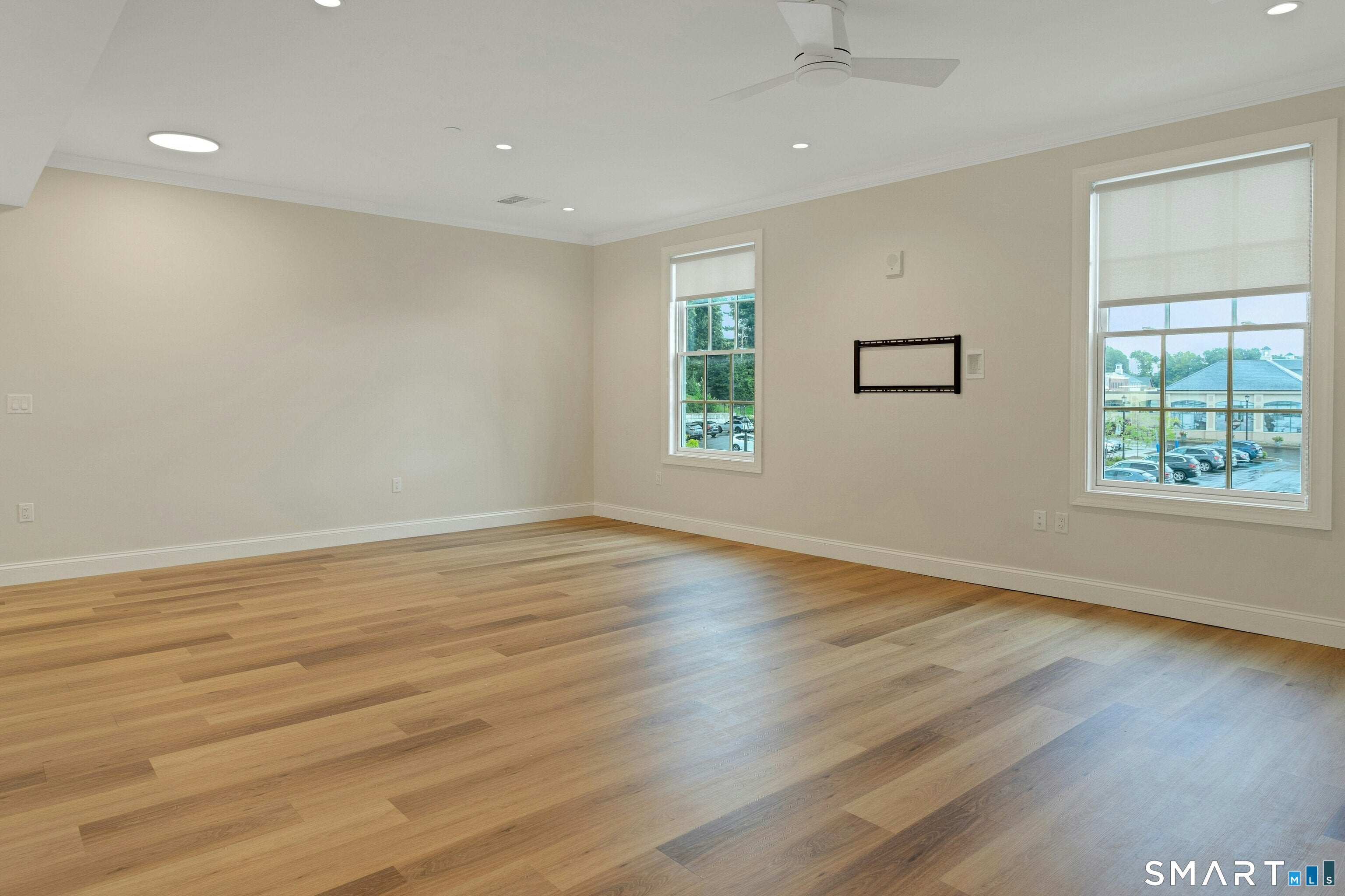 340 Heights Road 211