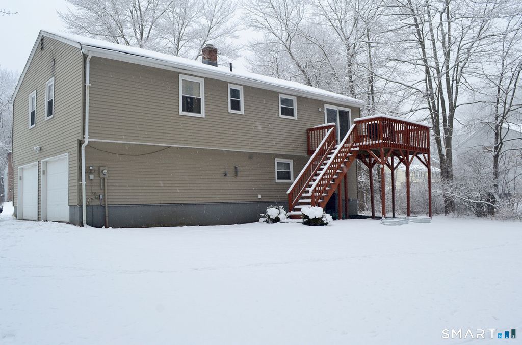 Photo of 238 Willowcrest Drive, Windsor, CT 06095 (MLS # 24149804)