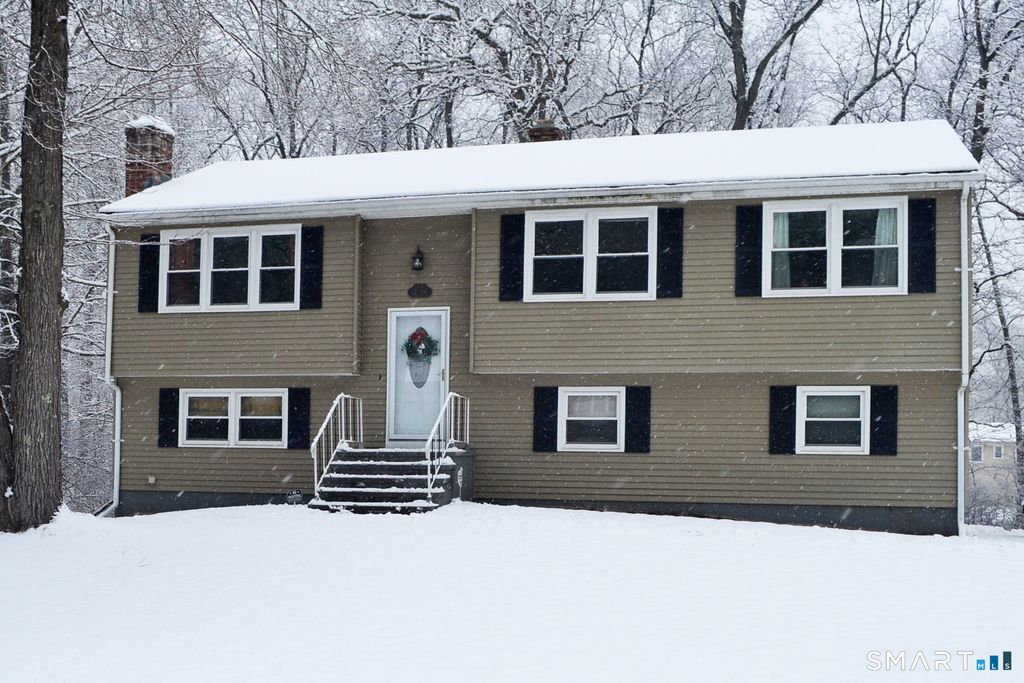 Photo of 238 Willowcrest Drive, Windsor, CT 06095 (MLS # 24149804)