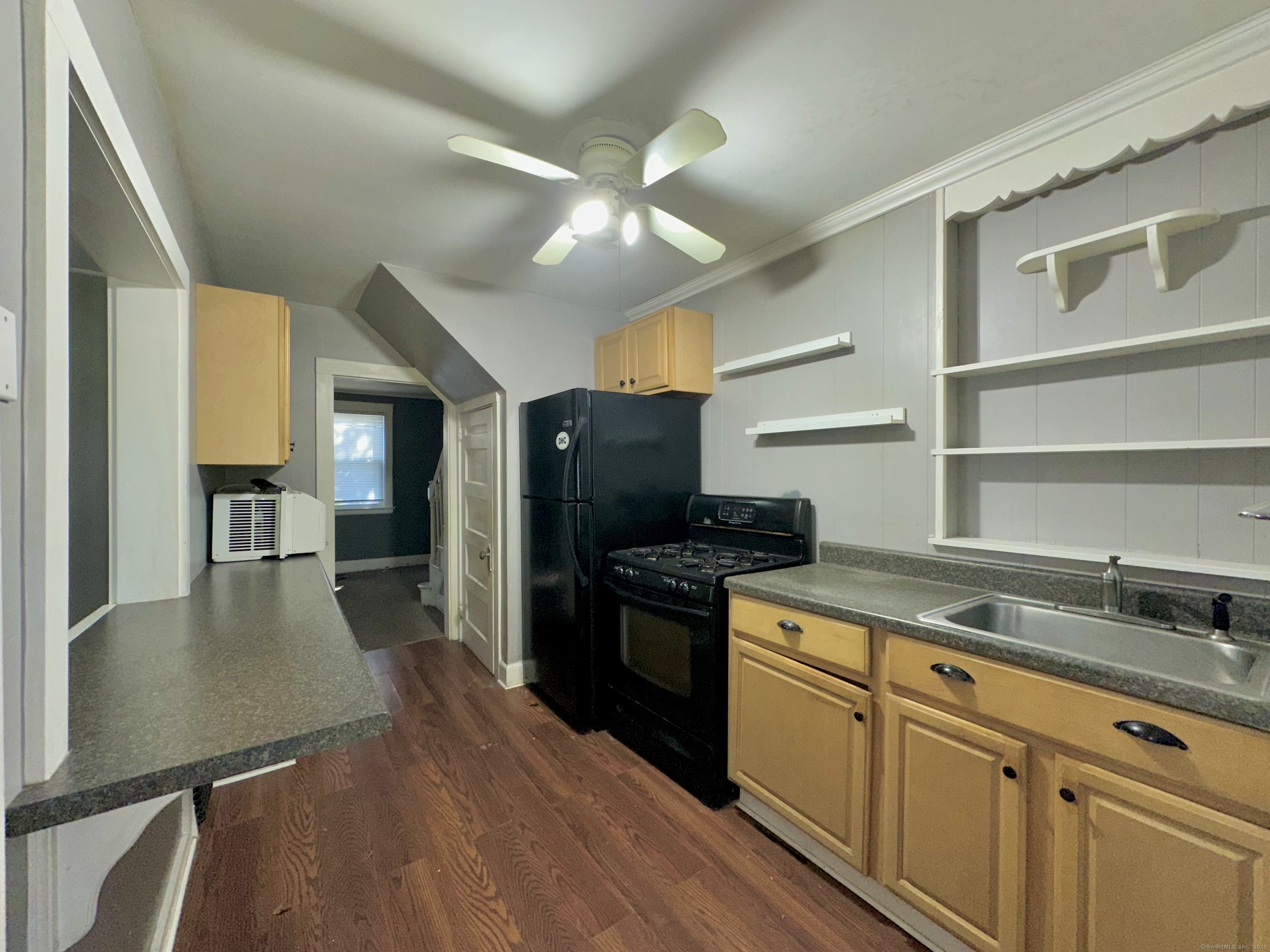 New London, Connecticut 06320, United States, 6 Bedrooms Bedrooms, ,2 BathroomsBathrooms,Residential,Coming Soon,151639