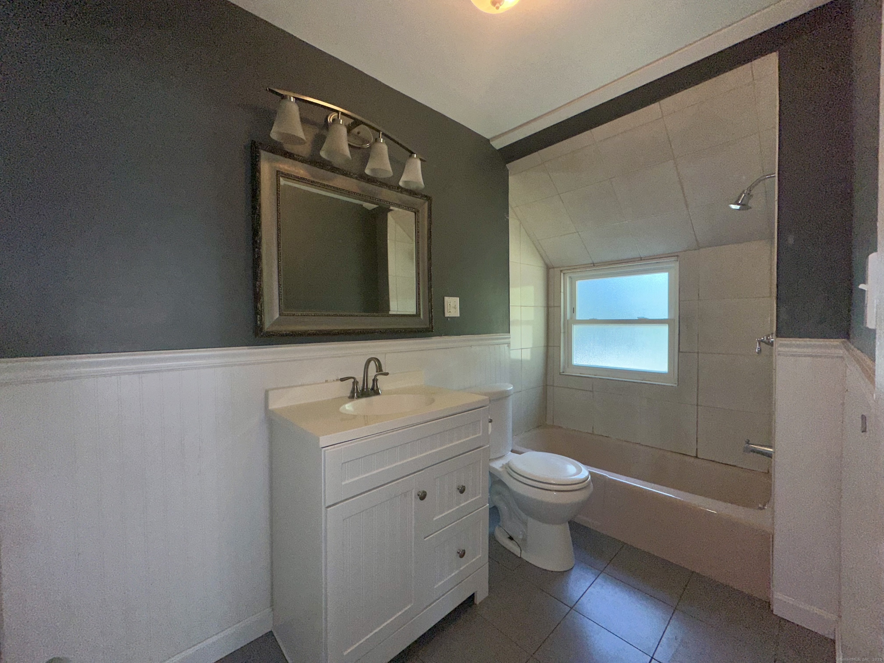 New London, Connecticut 06320, United States, 6 Bedrooms Bedrooms, ,2 BathroomsBathrooms,Residential,Coming Soon,151639