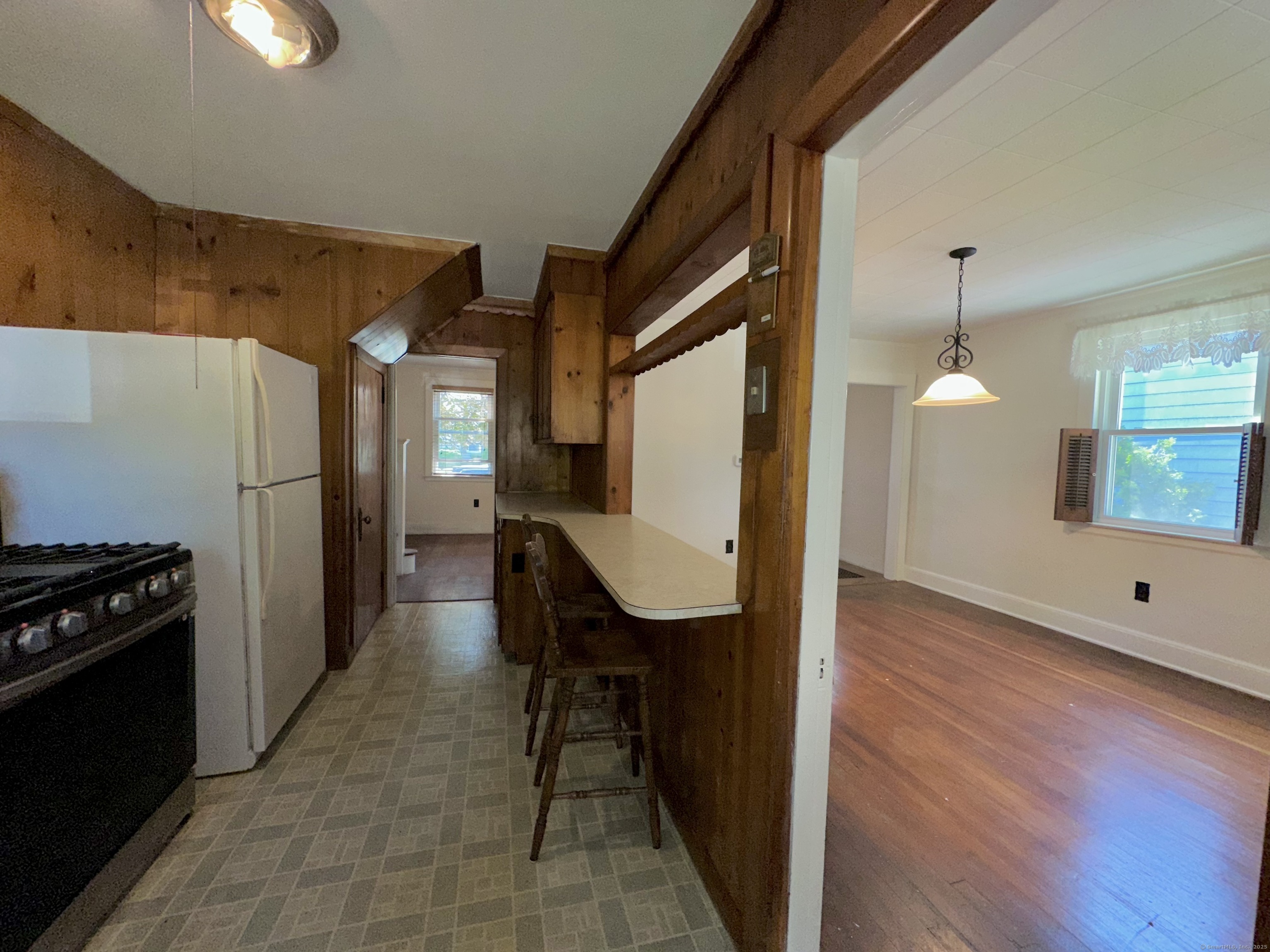 New London, Connecticut 06320, United States, 6 Bedrooms Bedrooms, ,2 BathroomsBathrooms,Residential,Coming Soon,151639