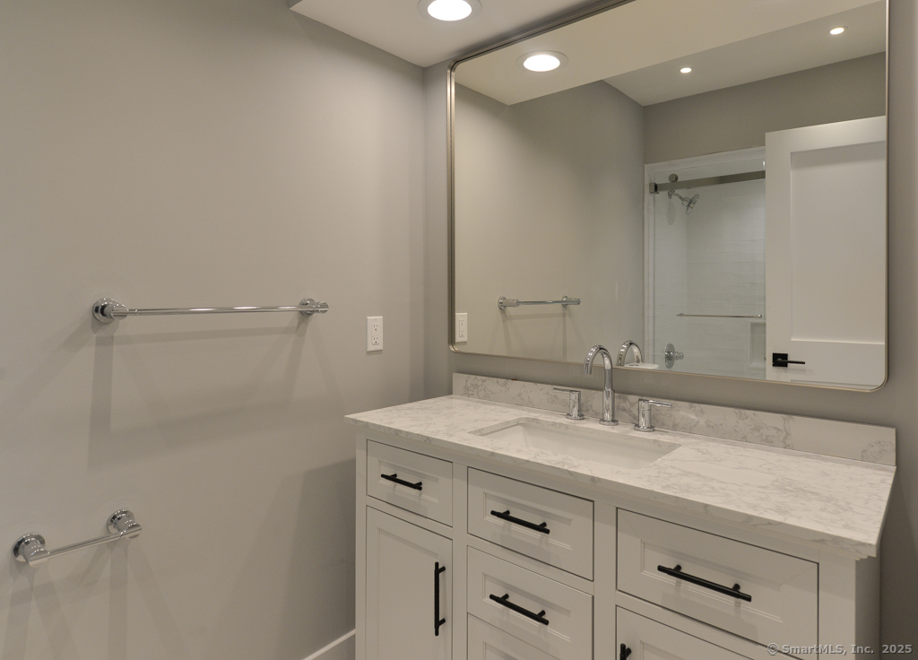 143 Heritage Village #E, Southbury, Connecticut image 16
