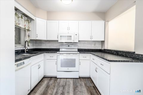 Tiny photo for 29 Twin Oaks #29, New Milford, CT 06776 (MLS # 24176422)