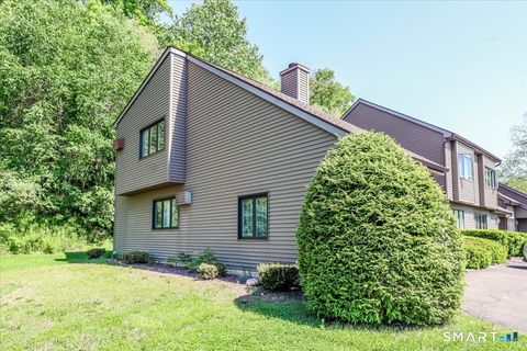 Tiny photo for 29 Twin Oaks #29, New Milford, CT 06776 (MLS # 24176422)