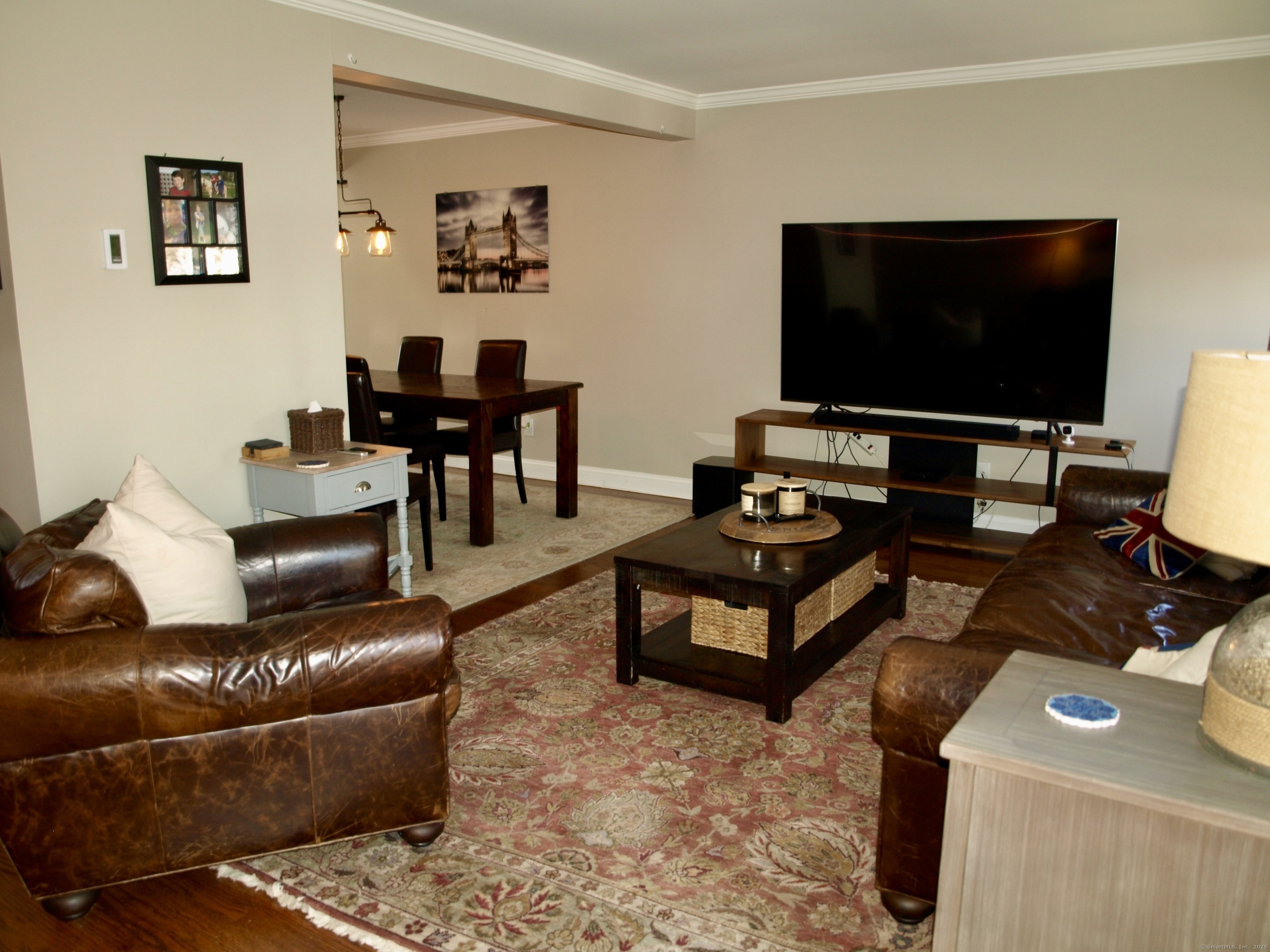 Stamford, Connecticut 06907, United States, 2 Bedrooms Bedrooms, ,2 BathroomsBathrooms,Residential,Active,92401