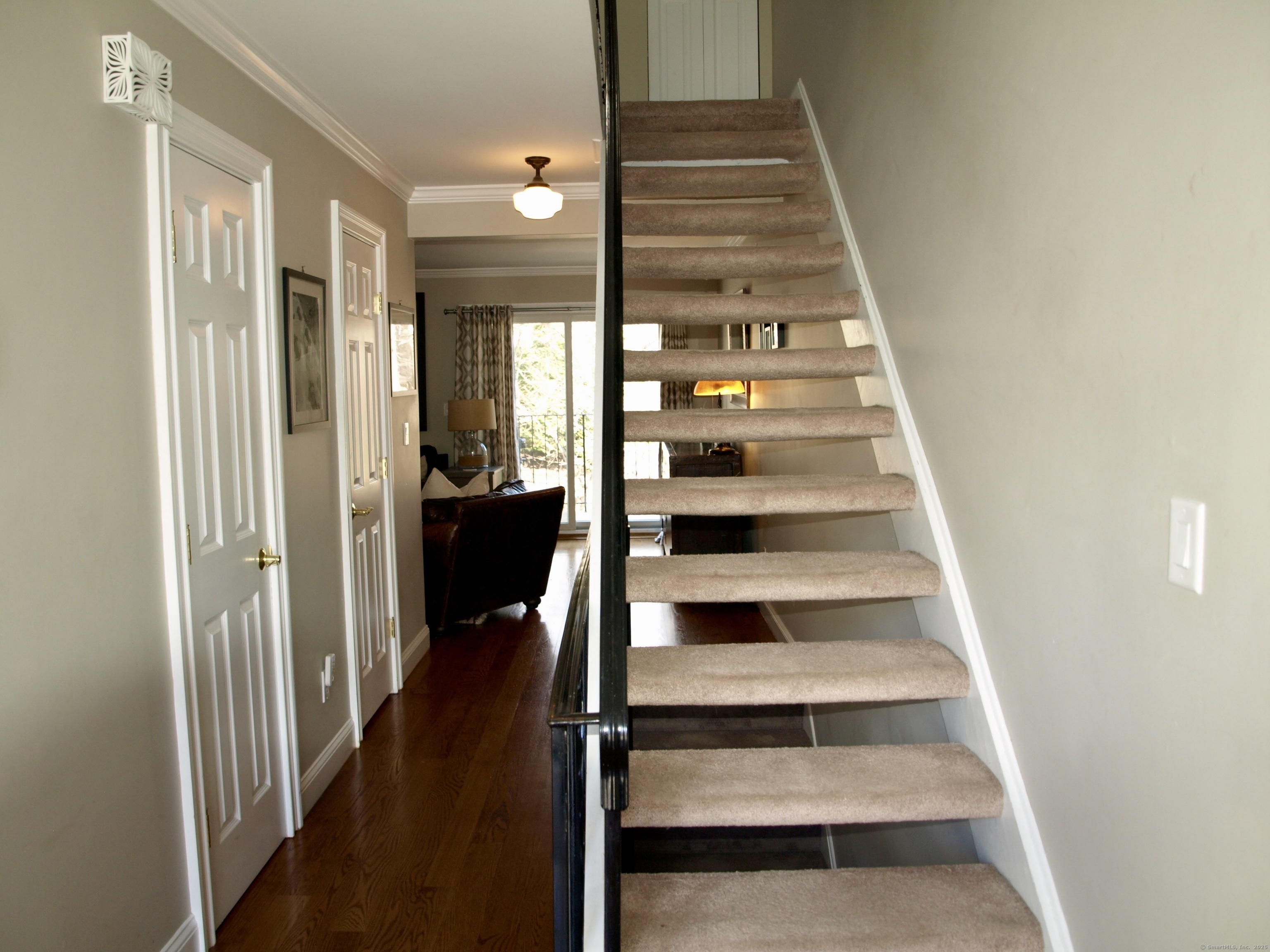 Stamford, Connecticut 06907, United States, 2 Bedrooms Bedrooms, ,2 BathroomsBathrooms,Residential,Active,92401