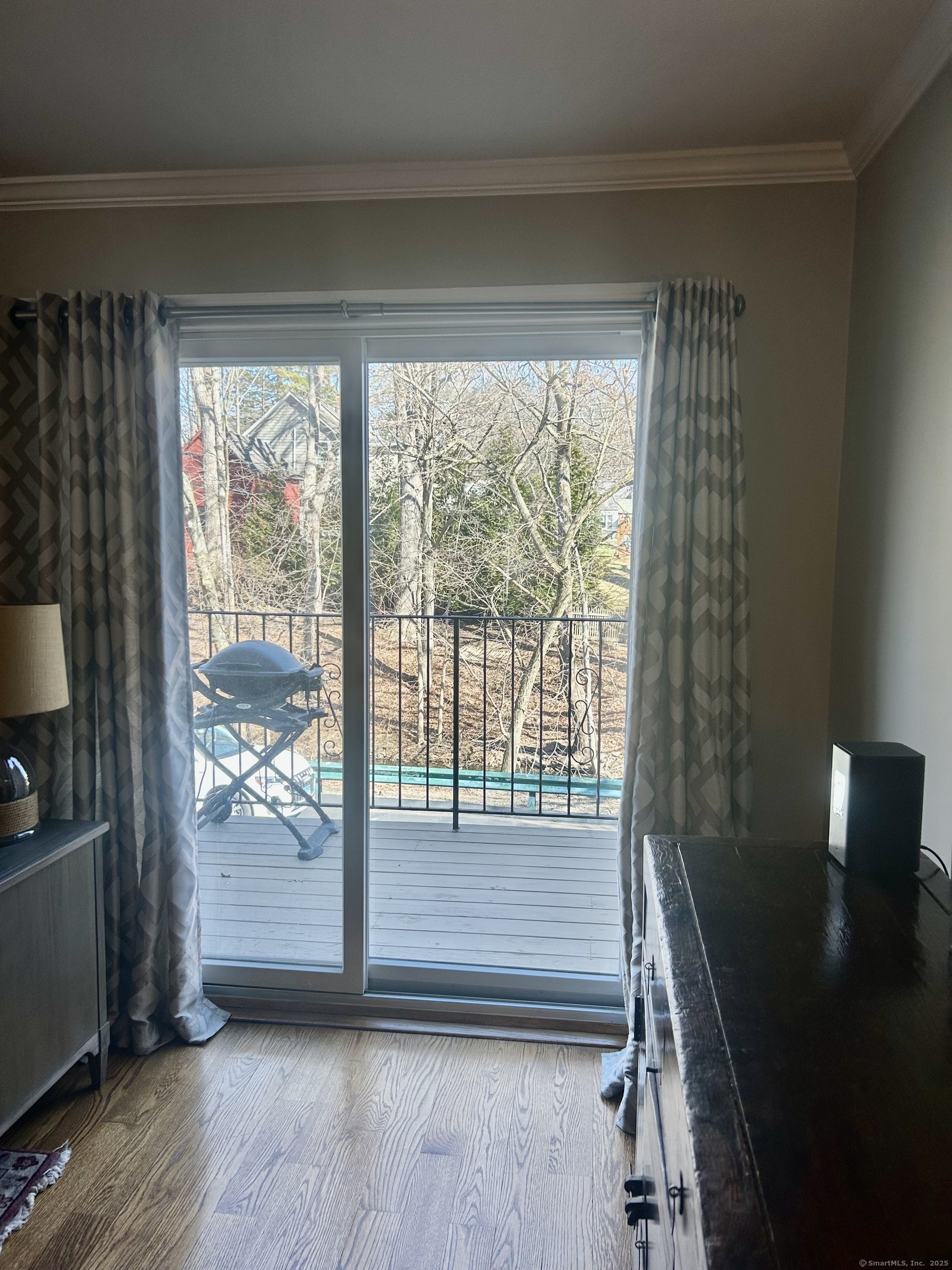 Stamford, Connecticut 06907, United States, 2 Bedrooms Bedrooms, ,2 BathroomsBathrooms,Residential,Active,92401