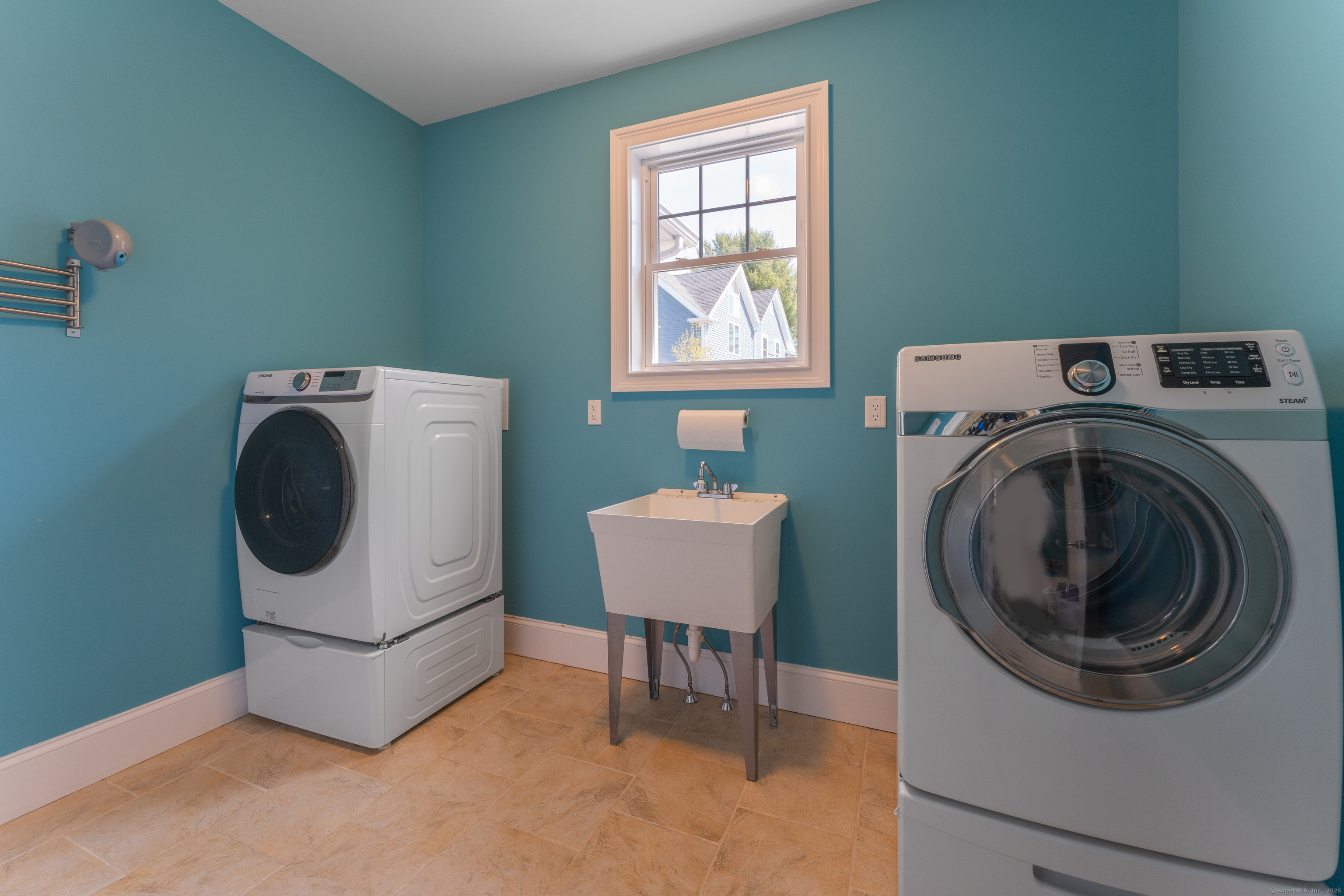 6 Holdridge Court, Groton, Connecticut image 10