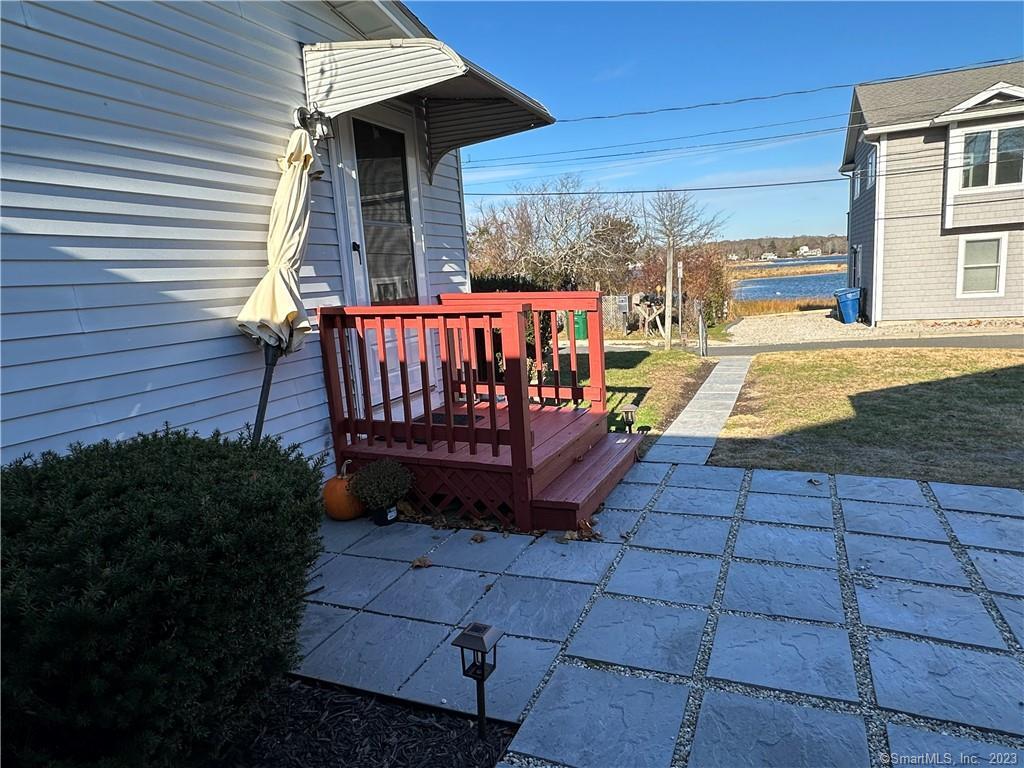 2 Reed Avenue