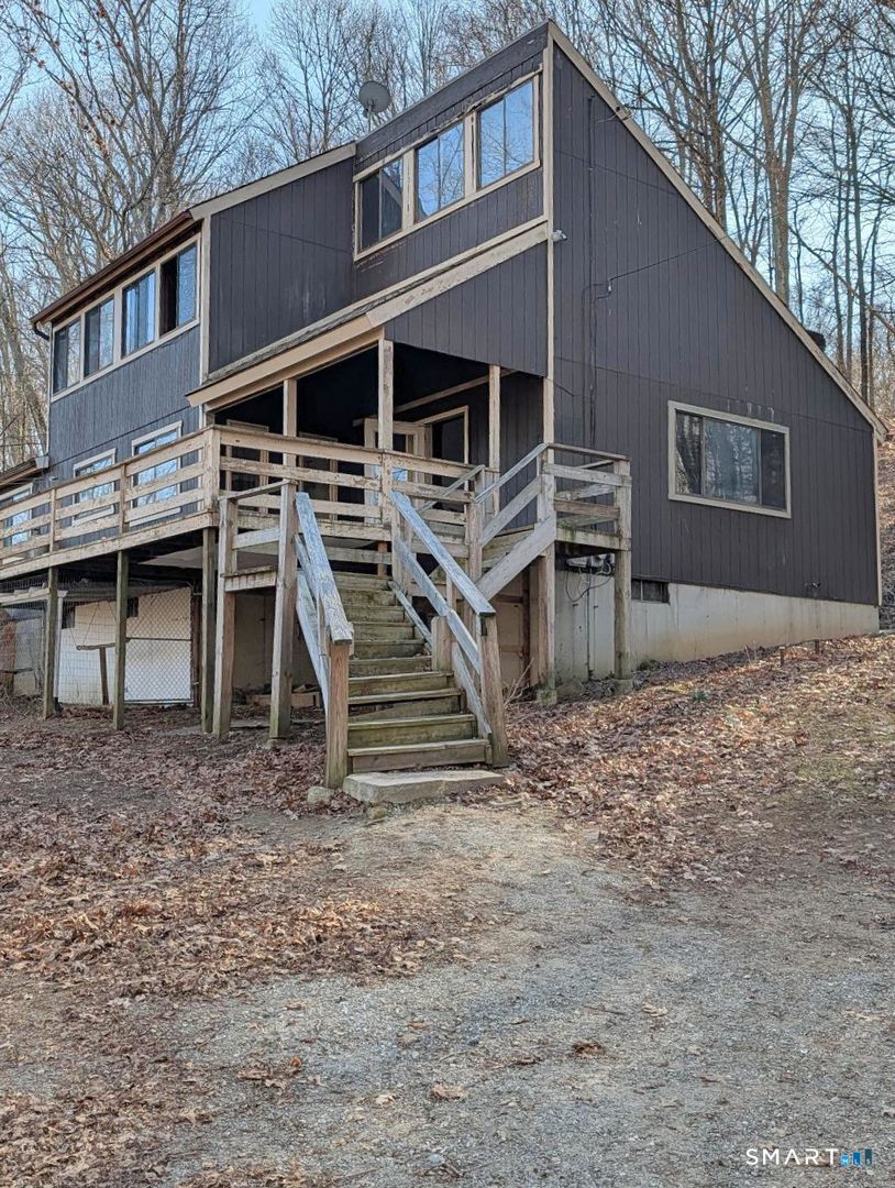 24 Chestnut Hill Road