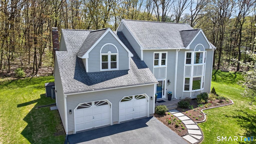 Photo of 7 Village View Lane, Farmington, CT 06085 (MLS # 24168255)