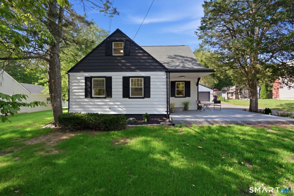 Photo of 271 South Road, Farmington, CT 06032 (MLS # 24205983)
