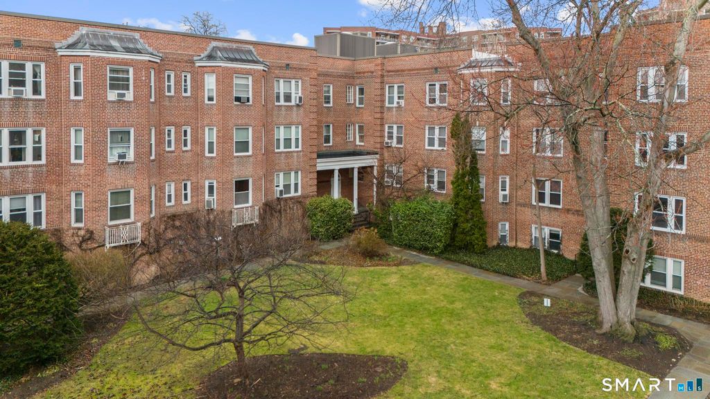 Photo of 70 Strawberry Hill Avenue #APT 2-2E, Stamford, CT 06902 (MLS # 24159542)