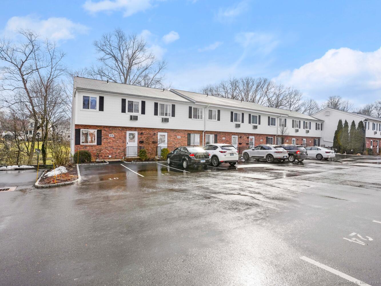 Property for Sale at 44 Cerretta Street Apt 11, Stamford, Connecticut - Bedrooms: 2 
Bathrooms: 2 
Rooms: 4  - $402,000