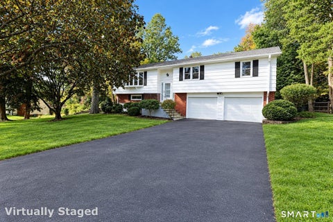 Photo of 11 Rosellen Drive, Trumbull, CT 06611 (MLS # 24214702)