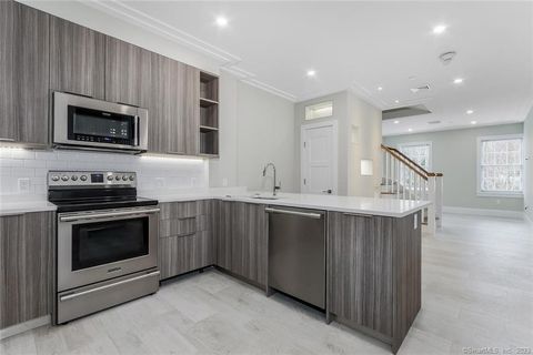 Photo of 1990 Bronson Road #8, Fairfield, CT 06824 (MLS # 24138342)