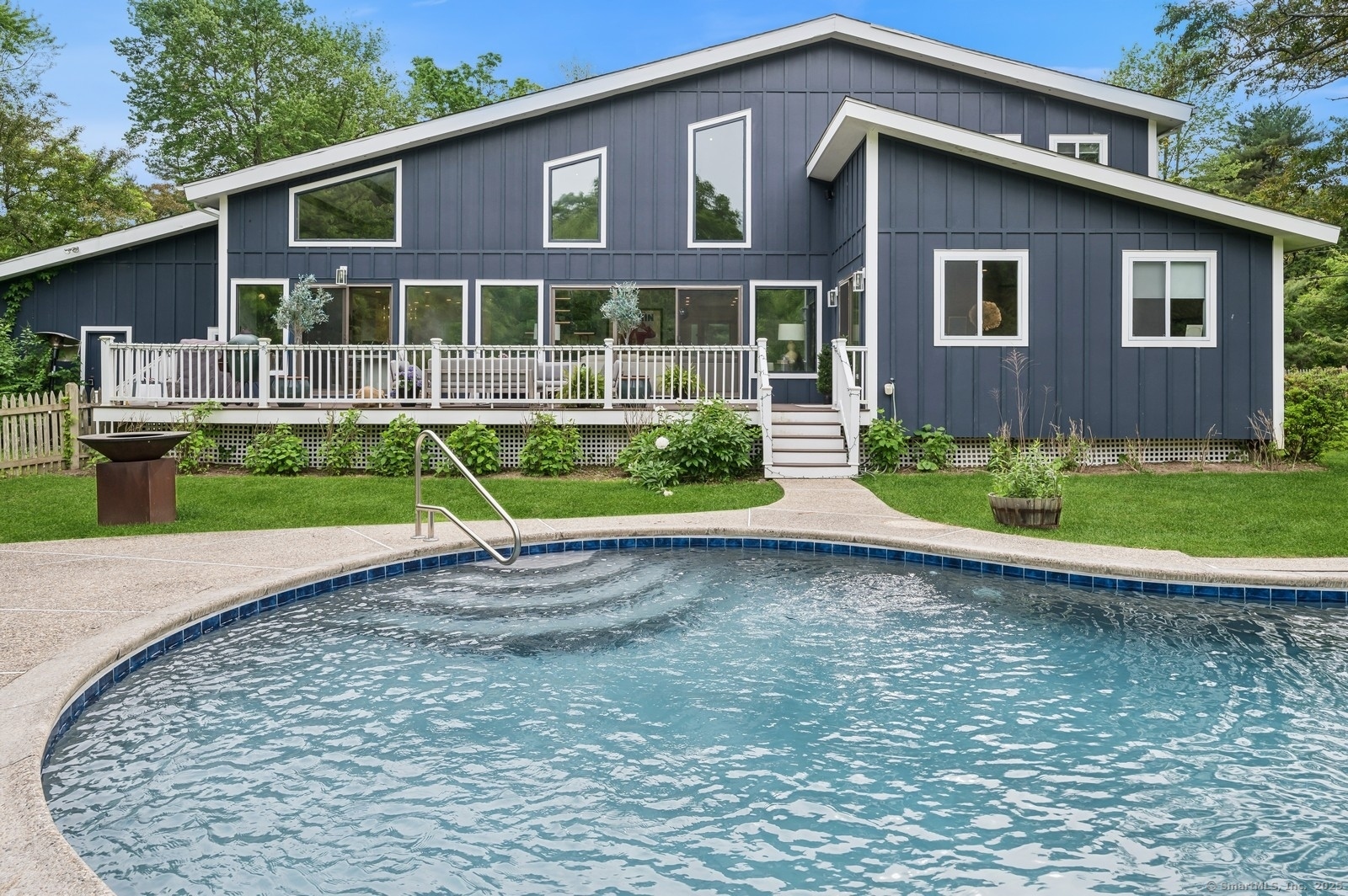387 Stanwich Road