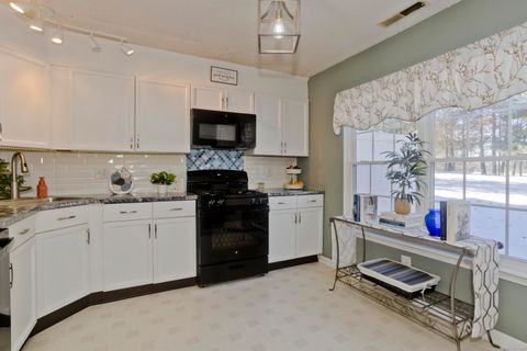 Tiny photo for 26 Rockledge Loop #26, Torrington, CT 06790 (MLS # 24143860)