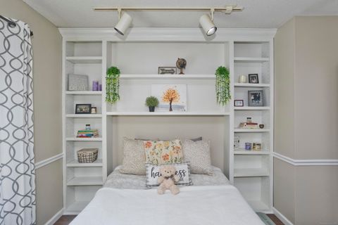 Tiny photo for 26 Rockledge Loop #26, Torrington, CT 06790 (MLS # 24143860)