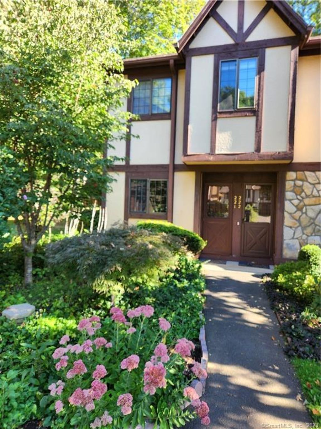 221 Foxwood Lane 221, Milford, CT 06461, MLS 170597173 Howard Hanna