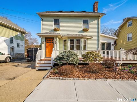 Homes For Sale - 131 Norwood Avenue<br/> New London, CT 06320