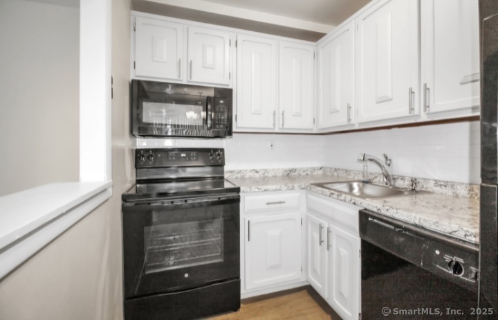 1310 Berlin Turnpike APT 208