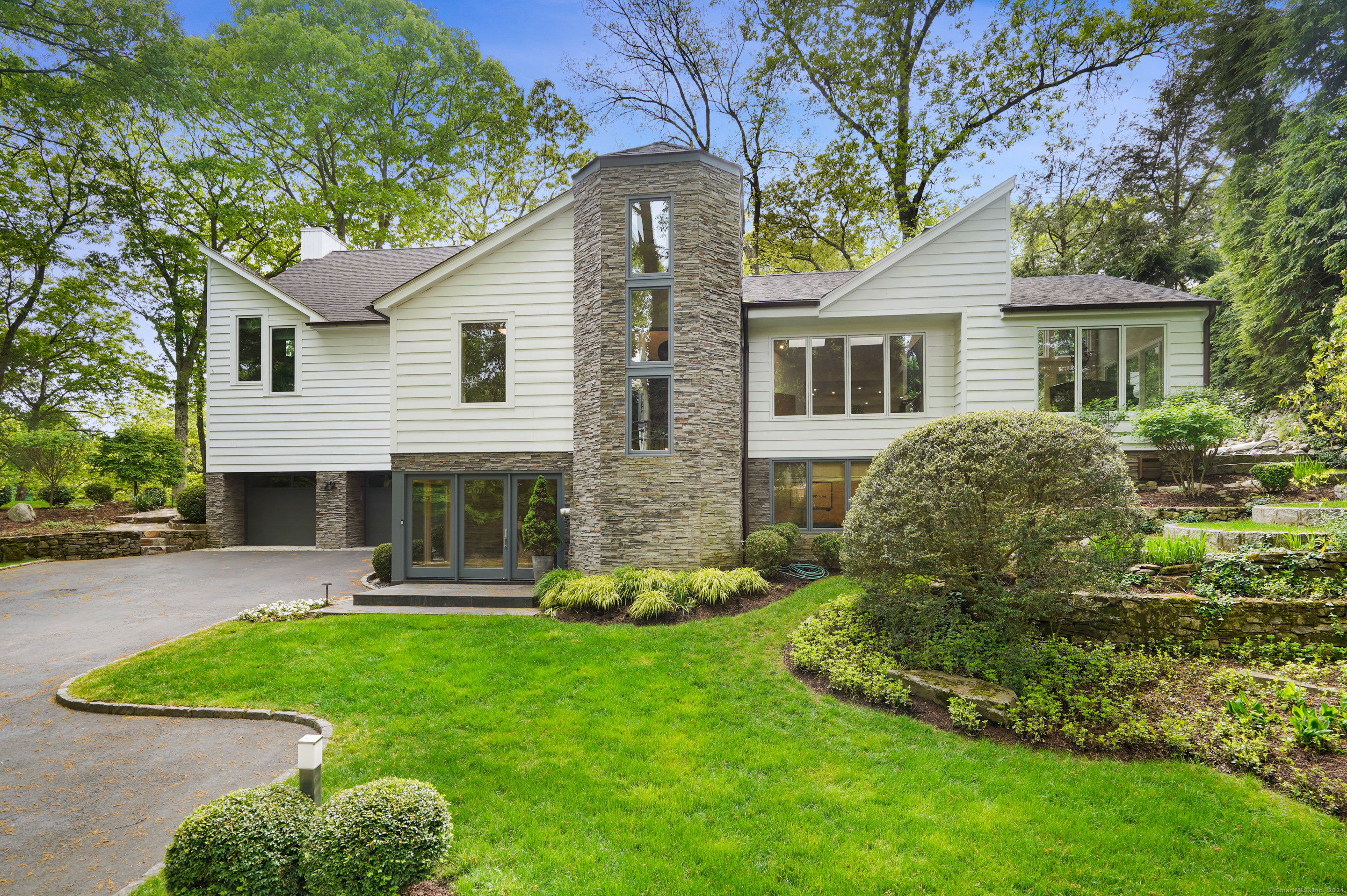 Photo 1 of 29 Otter Trail, Westport, Connecticut, $3,195,000, Web #: 24014159