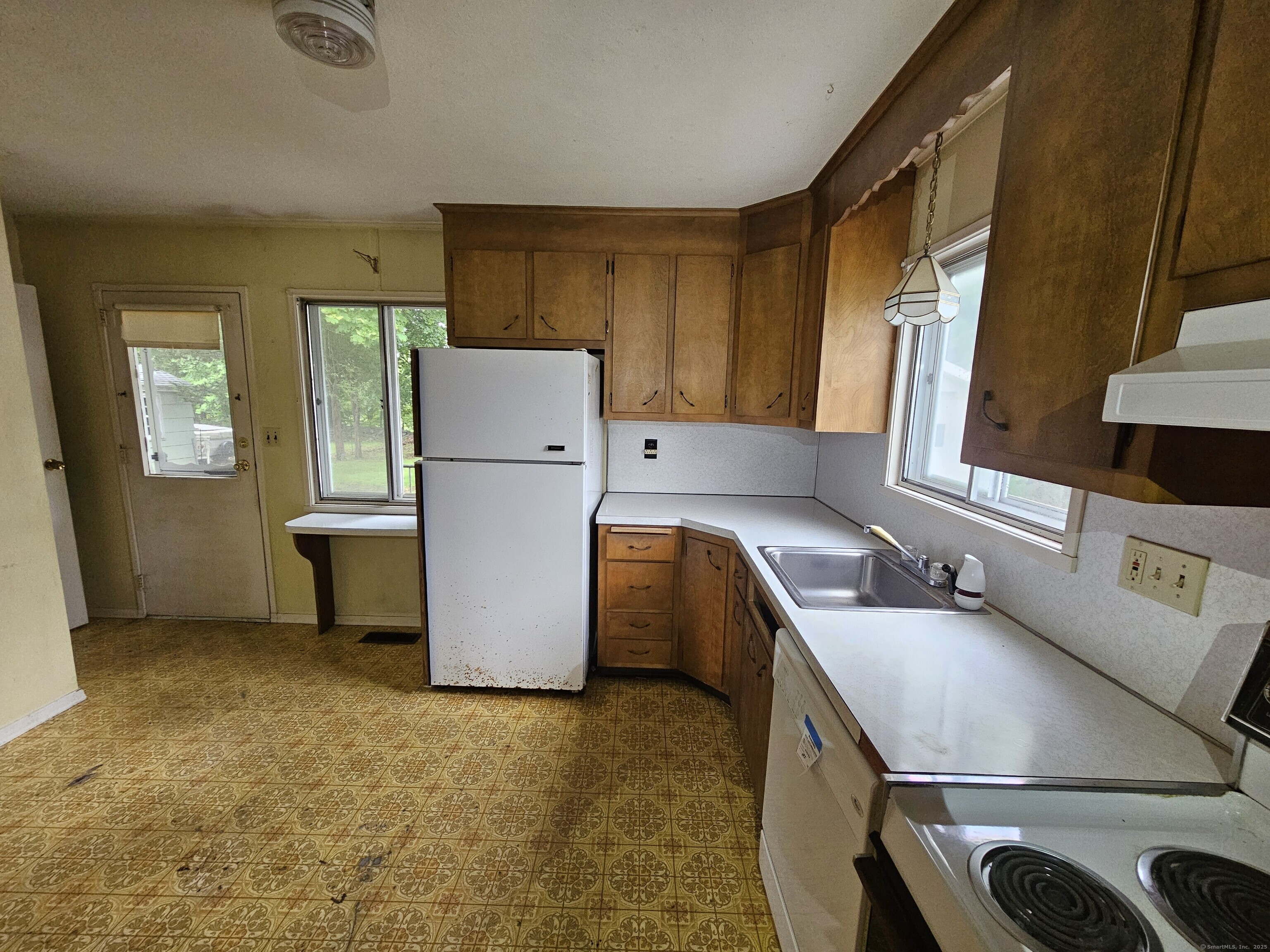 30 Hardwood Road, Plainville, Connecticut image 8