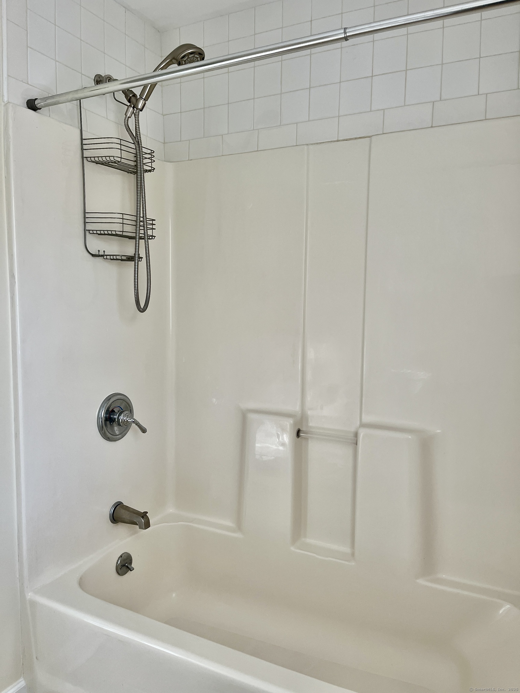 East Haddam, Connecticut 06469, United States, 1 Bedroom Bedrooms, ,1 BathroomBathrooms,Residential,Pending,110220