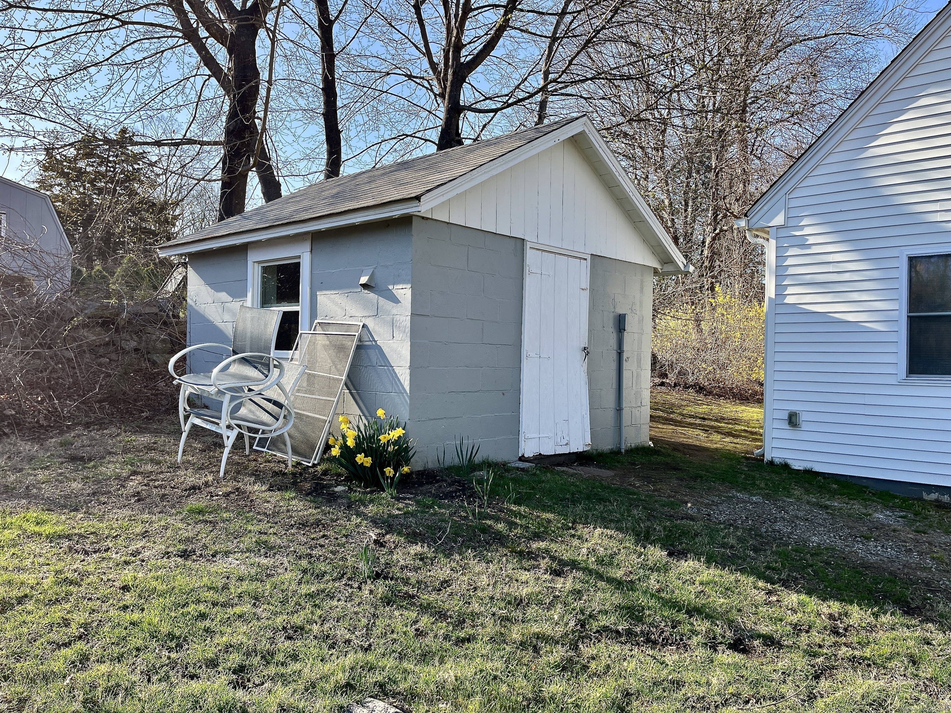 East Haddam, Connecticut 06469, United States, 1 Bedroom Bedrooms, ,1 BathroomBathrooms,Residential,Pending,110220