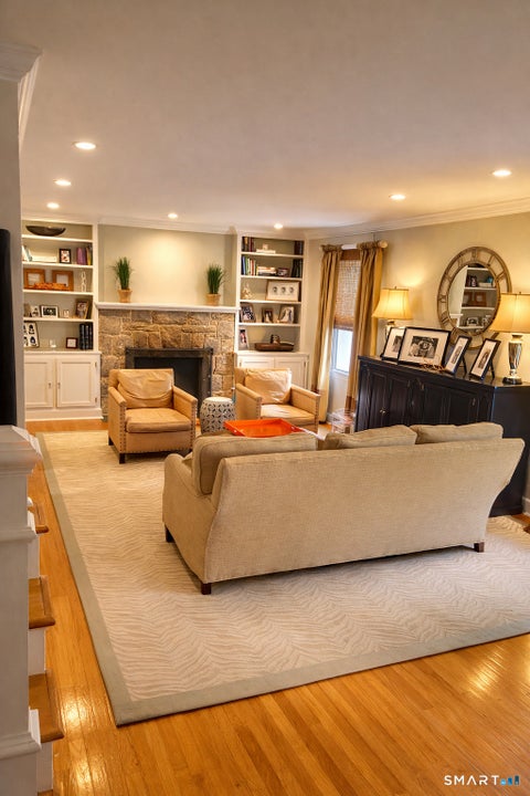 Tiny photo for 10 Ludlow Manor, Norwalk, CT 06855 (MLS # 24183014)