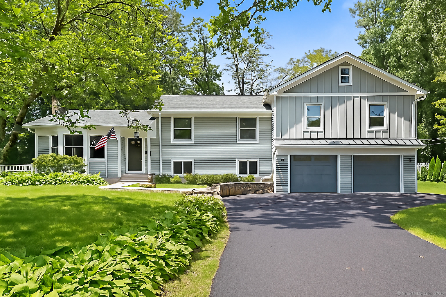 Property for Sale at Pepper Ridge Road, Stamford, Connecticut - Bedrooms: 5 
Bathrooms: 4 
Rooms: 9  - $1,299,000