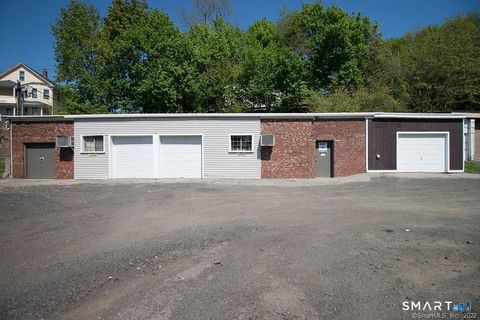 Photo of 42 Gilbert Street, Derby, CT 06418 (MLS # 24149059)