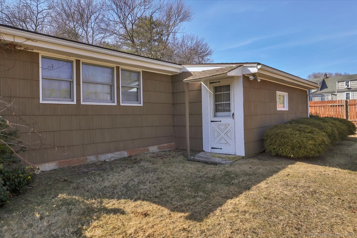 4 Charlotte Street, Watertown, Connecticut image 23