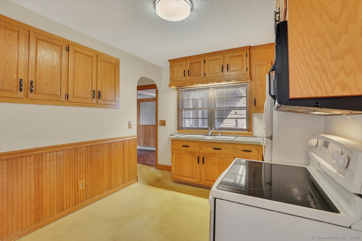 4 Charlotte Street, Watertown, Connecticut image 7