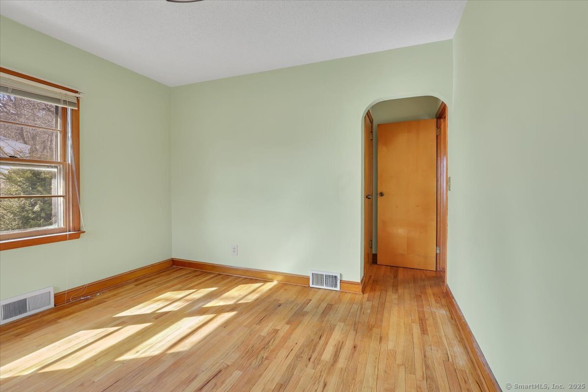 4 Charlotte Street, Watertown, Connecticut image 17