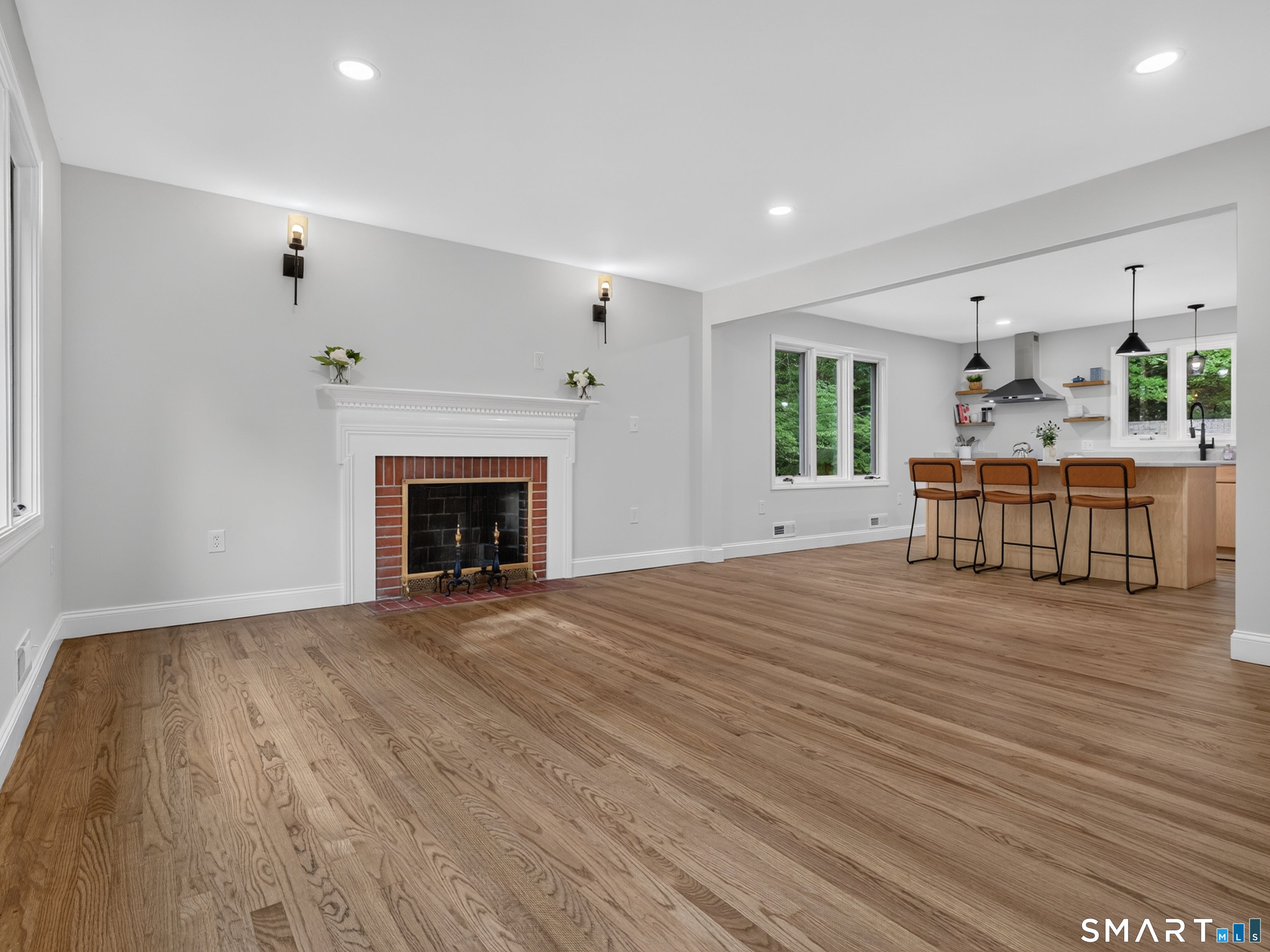 136 Minnechaug Drive