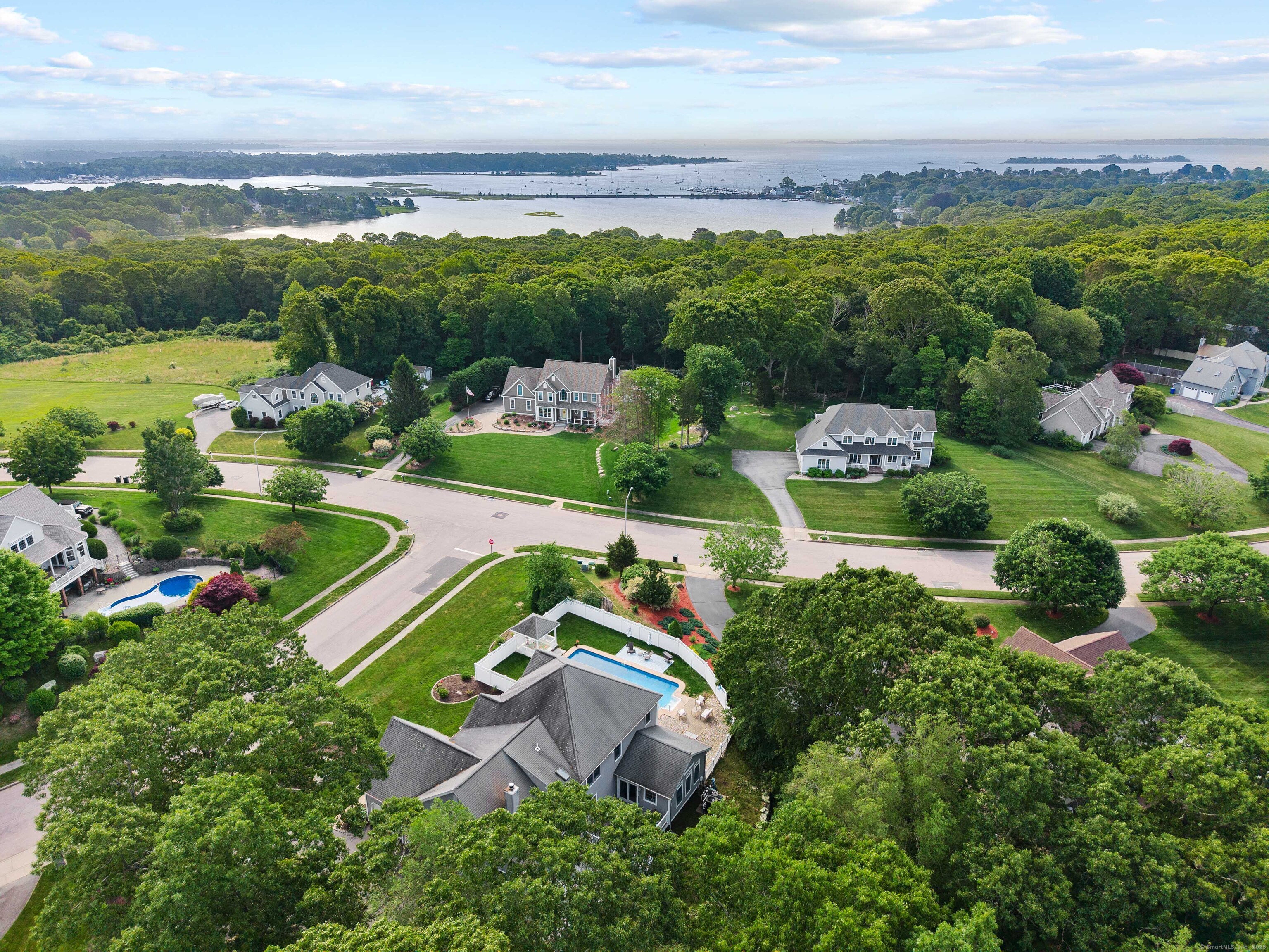 9 Leeward Lane