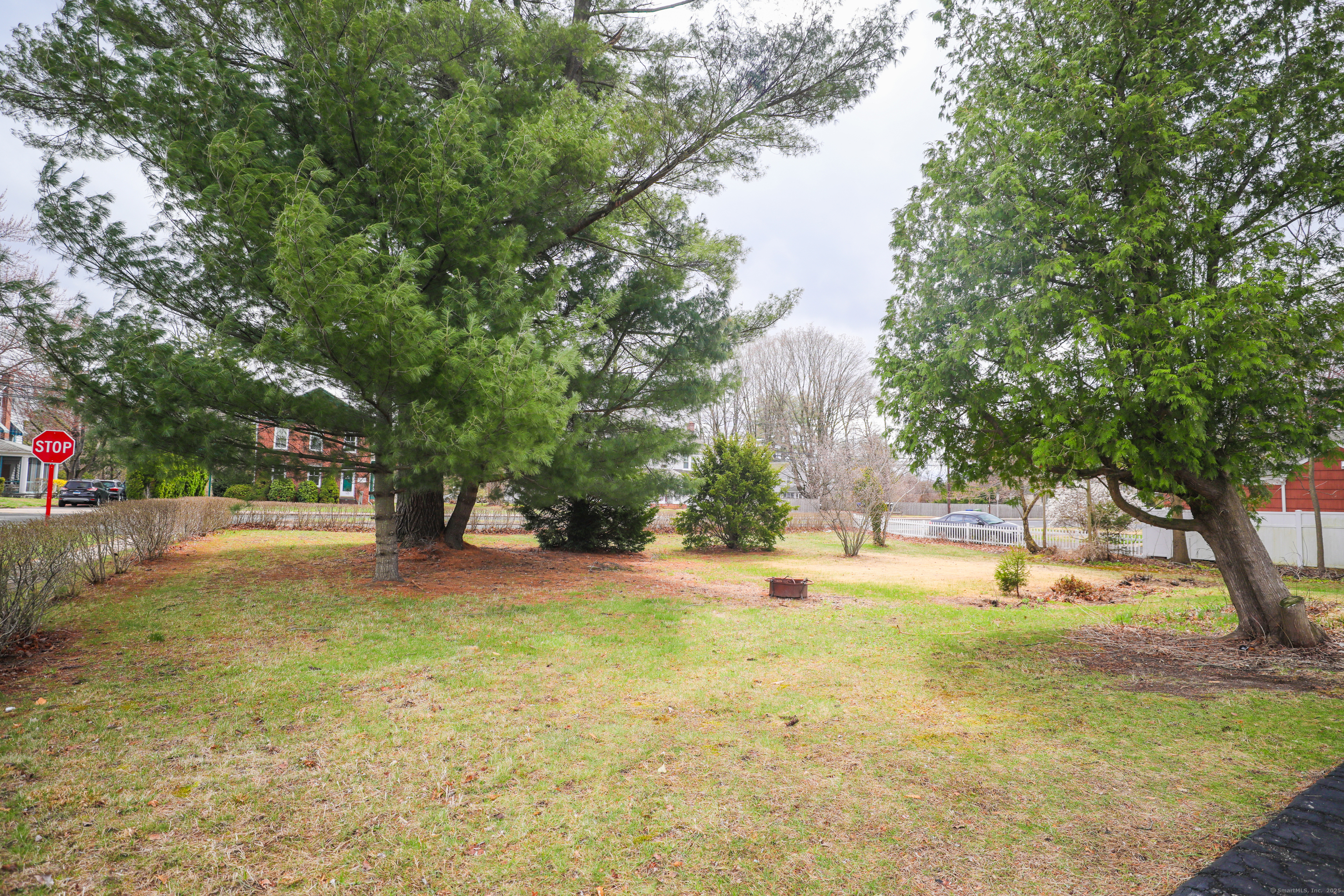 11 Giddings Avenue, Windsor, Connecticut image 27