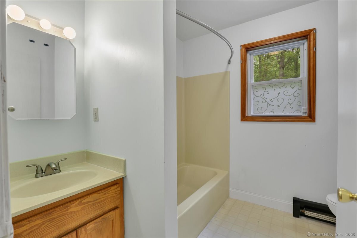 571 W Main Street, Hebron, Connecticut image 12