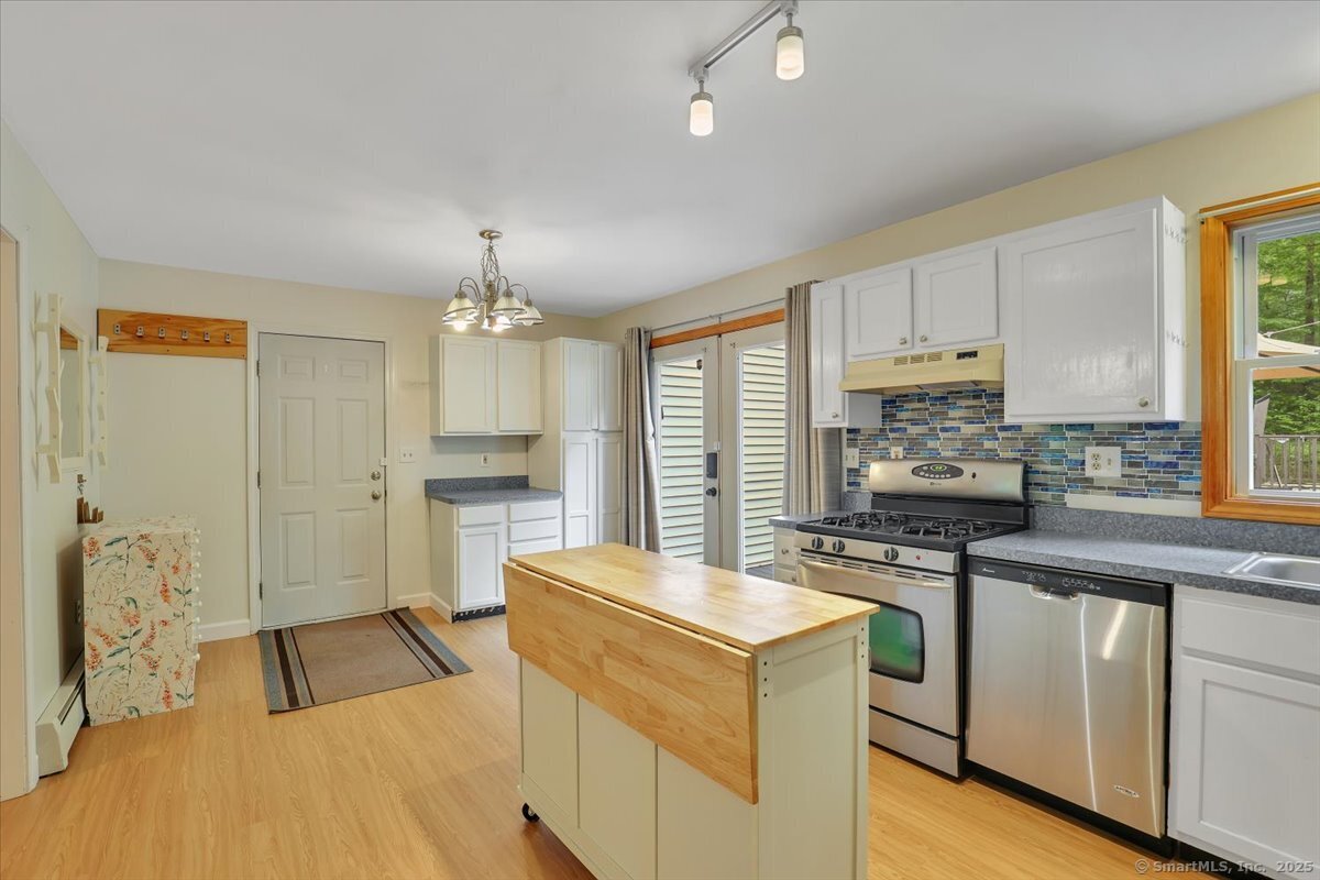 571 W Main Street, Hebron, Connecticut image 10