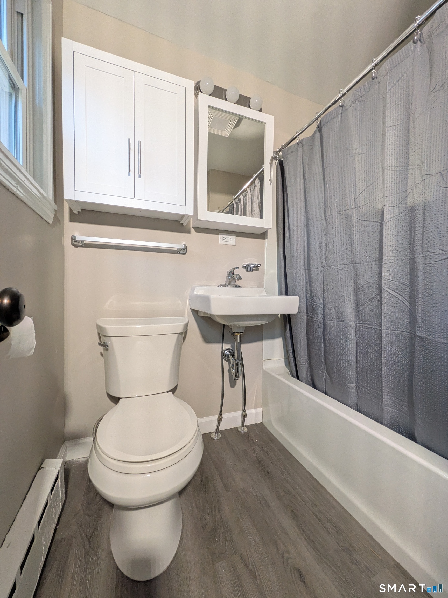 414 Salmon Brook Street